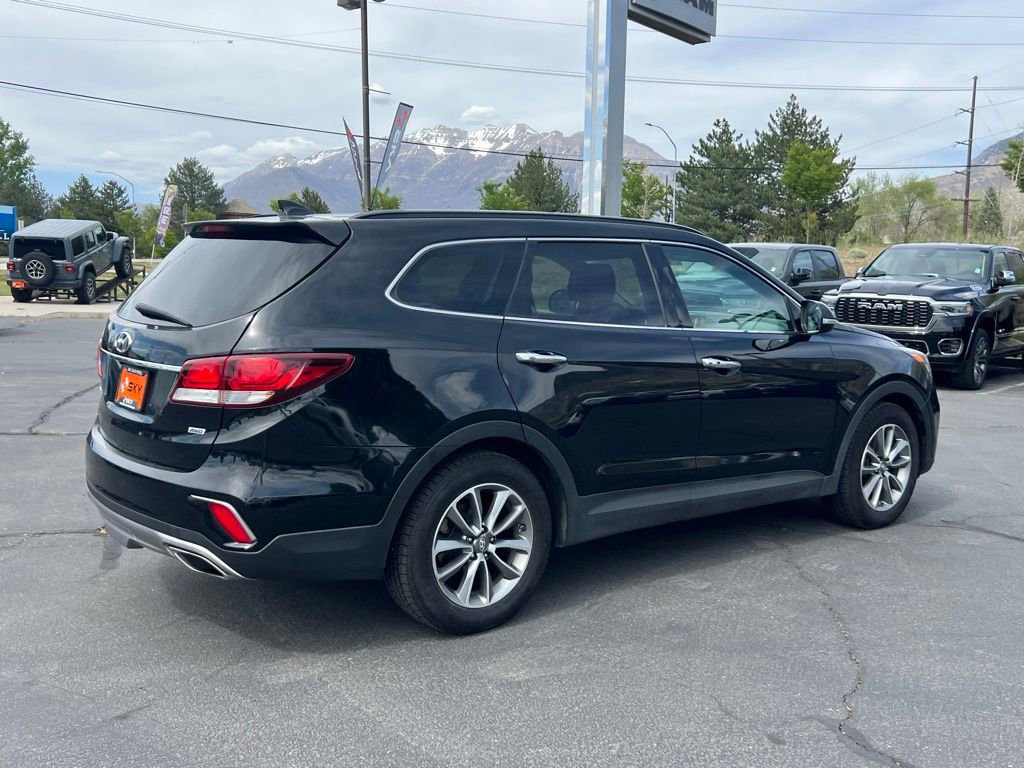 Used 2017 Hyundai Santa Fe SE w/ SE Premium Package 02 AWD/4WD image 9