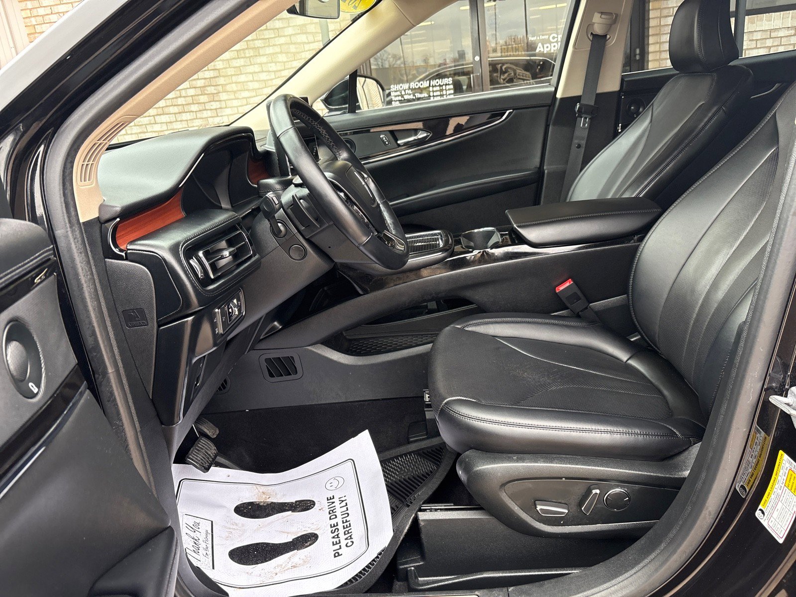 Used 2022 Lincoln Nautilus Reserve w/ Equipment Group 201A image 3