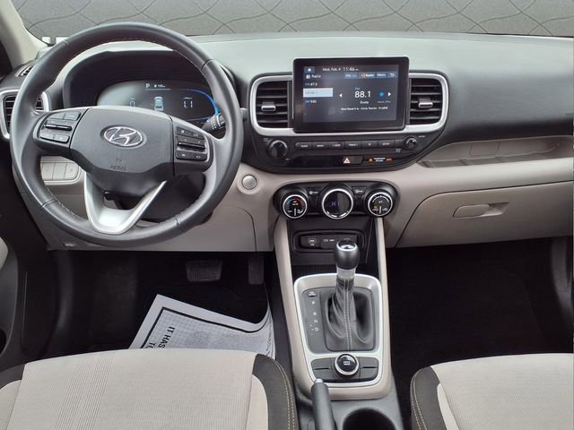 Certified 2025 Hyundai Venue SEL FWD image 14