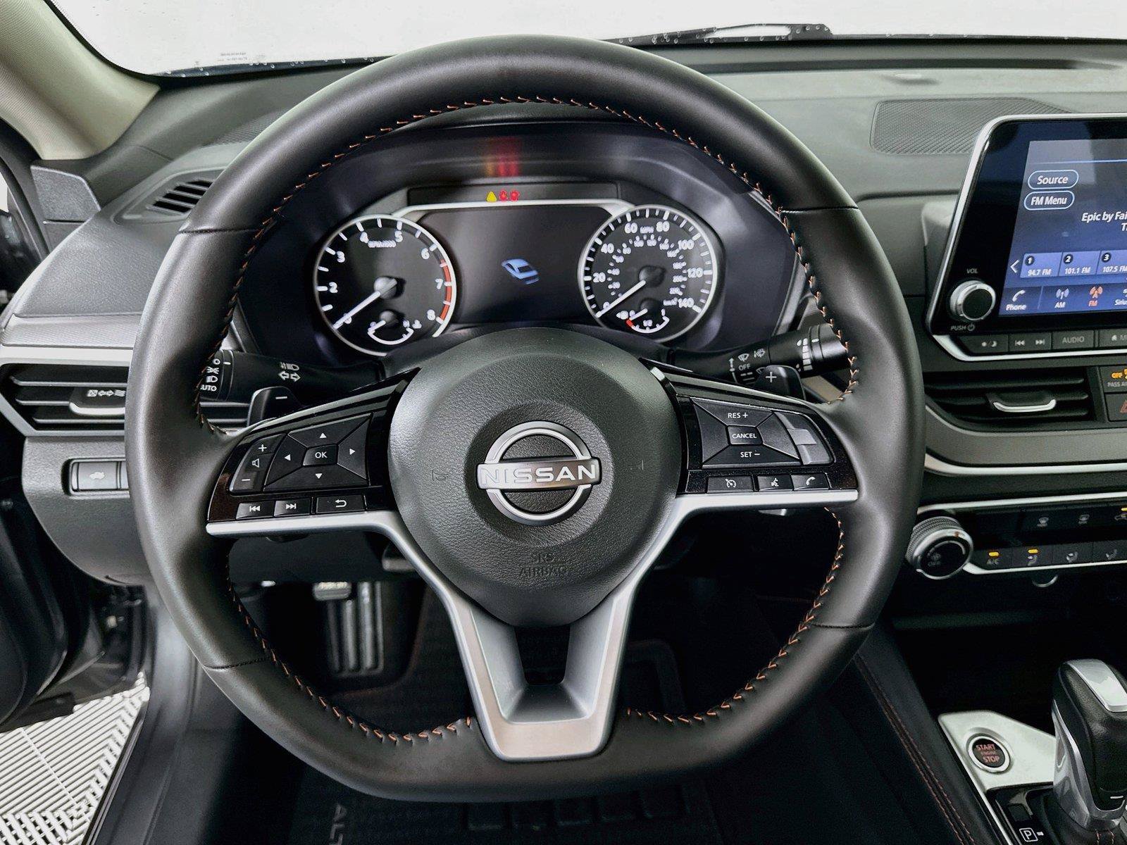 Used 2025 Nissan Altima 2.5 SR FWD image 17