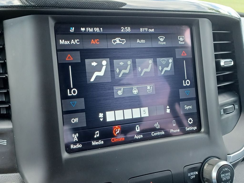 Used 2021 RAM 1500 Laramie w/ Sport Appearance Package AWD/4WD image 17