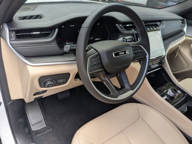 New 2025 Jeep Grand Cherokee L Limited w/ Black Appearance Package image 3