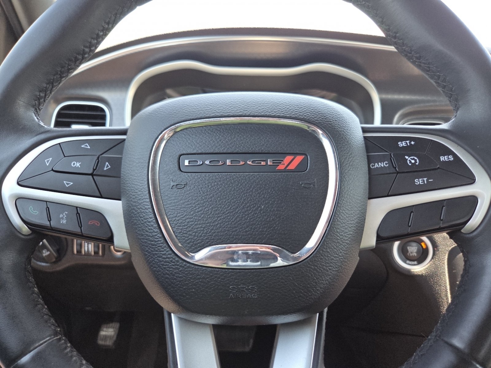 Used 2015 Dodge Charger SXT AWD/4WD image 28