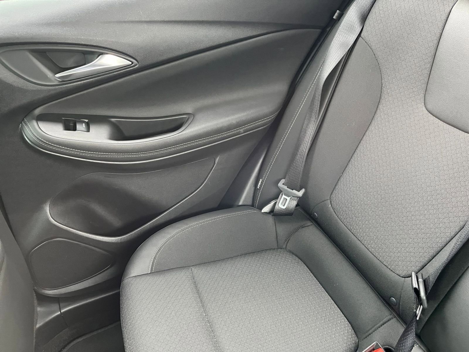 Used 2025 Buick Encore GX Preferred image 39