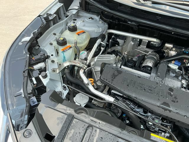 Used 2024 Nissan Rogue S AWD/4WD image 19