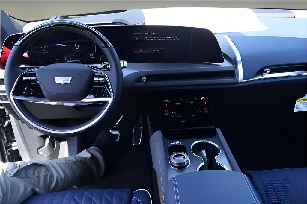 New 2026 Cadillac Vistiq Premium Luxury AWD/4WD image 15