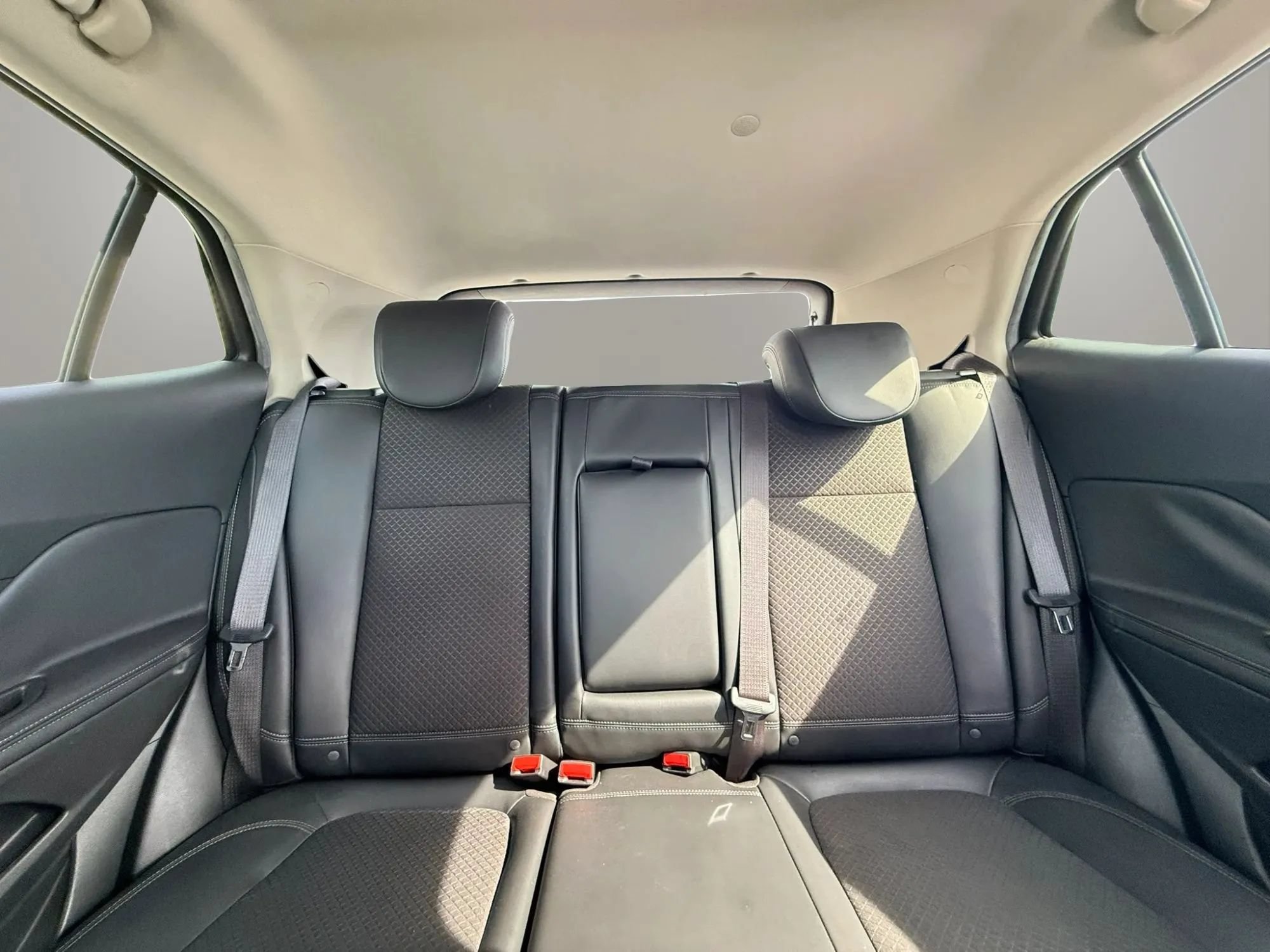 Used 2018 Buick Encore Preferred FWD image 18