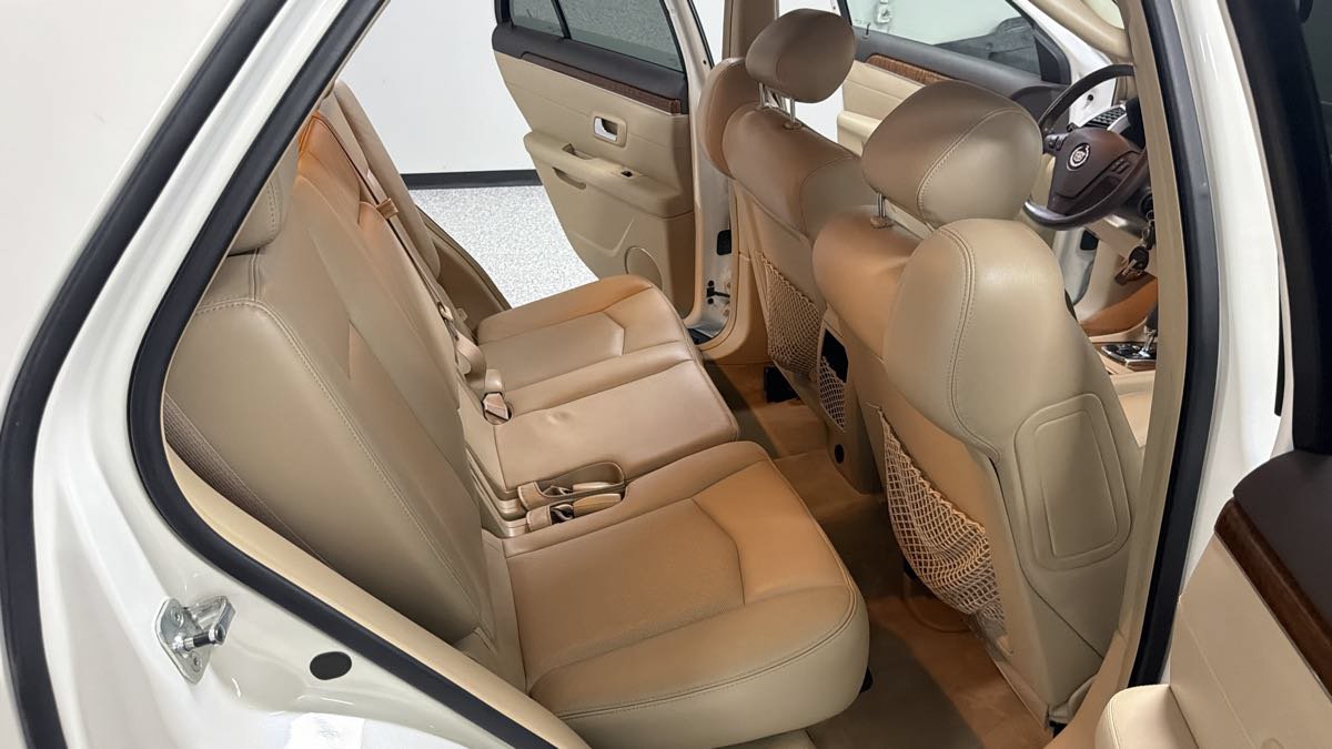 Used 2007 Cadillac SRX RWD image 25