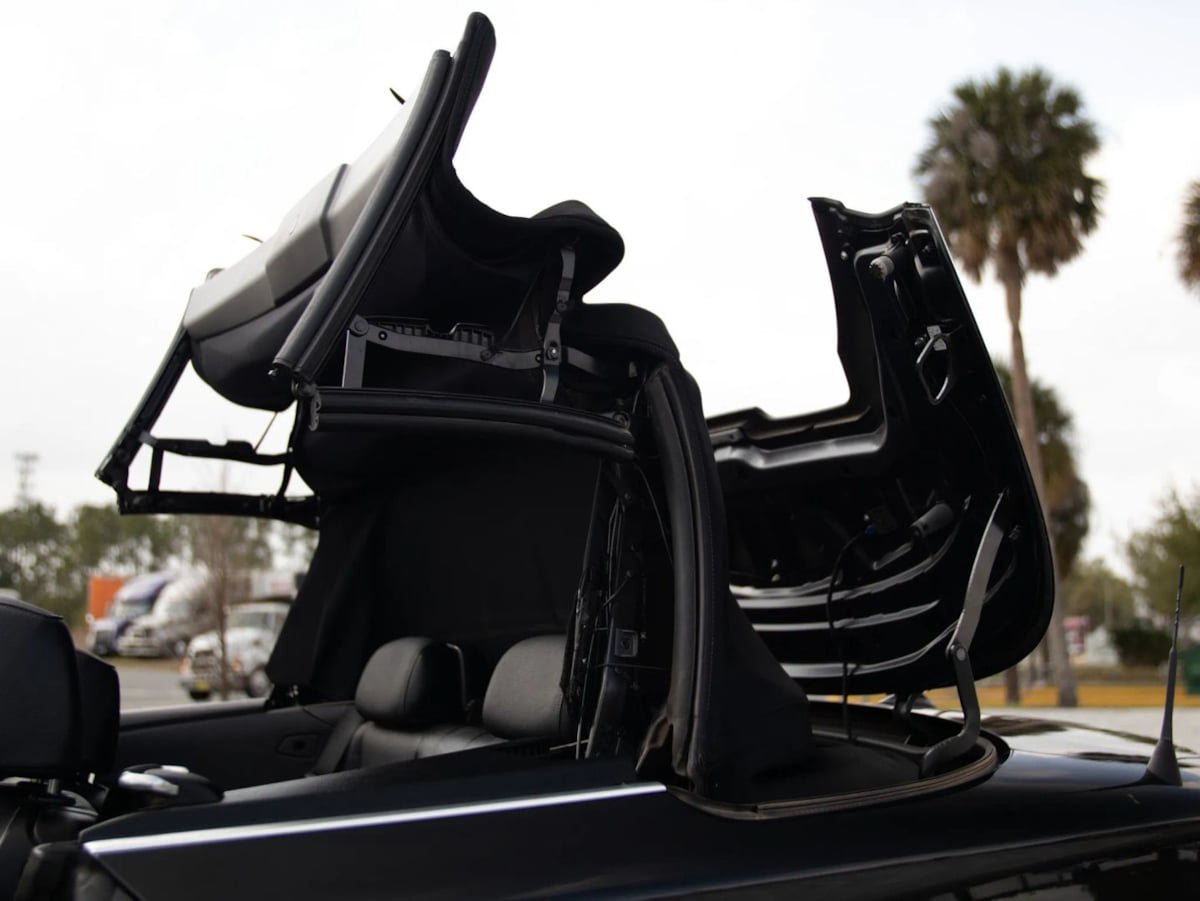 Used 2012 BMW 135i Convertible RWD image 11