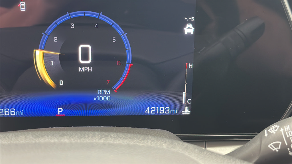 Used 2025 Chevrolet Trax LT w/ LT Convenience Package FWD image 16
