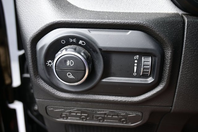 Used 2025 Jeep Gladiator Sport AWD/4WD image 35