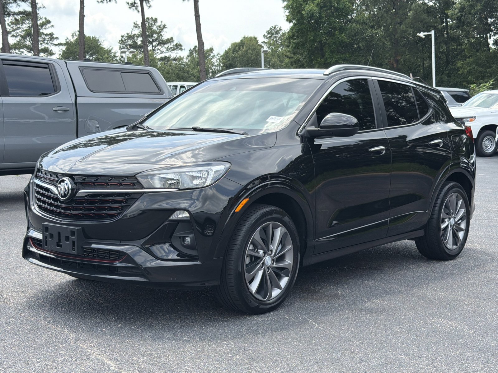 Used 2023 Buick Encore GX Select w/ Sport Touring Package FWD image 7