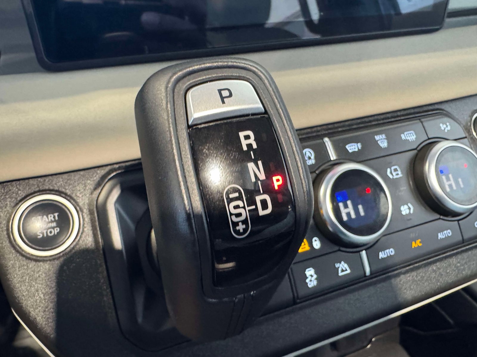 Used 2021 Land Rover Defender 110 S image 29