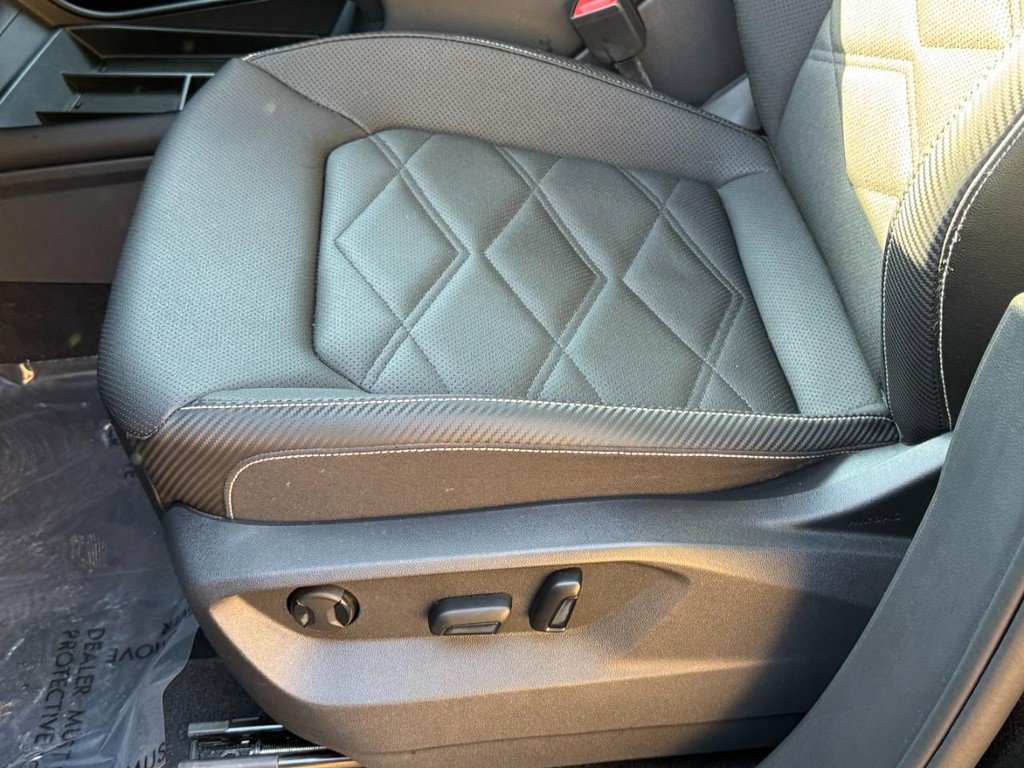 Used 2024 Volkswagen Atlas Cross Sport SE image 22