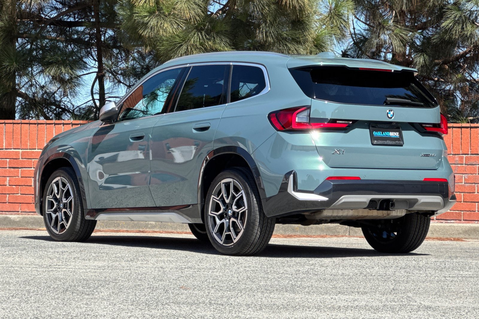 Used 2023 BMW X1 xDrive28i w/ Convenience Package AWD/4WD image 6
