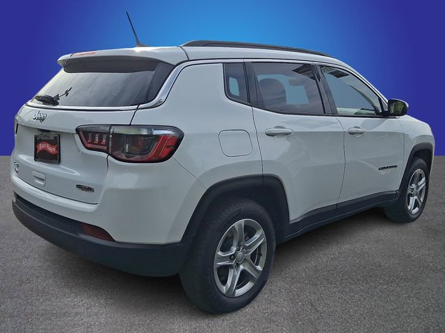 Used 2024 Jeep Compass Latitude AWD/4WD image 4