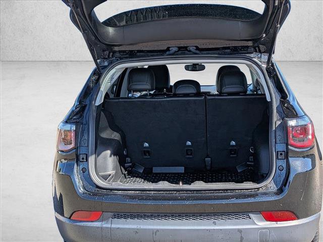 Used 2020 Jeep Compass Latitude FWD image 6