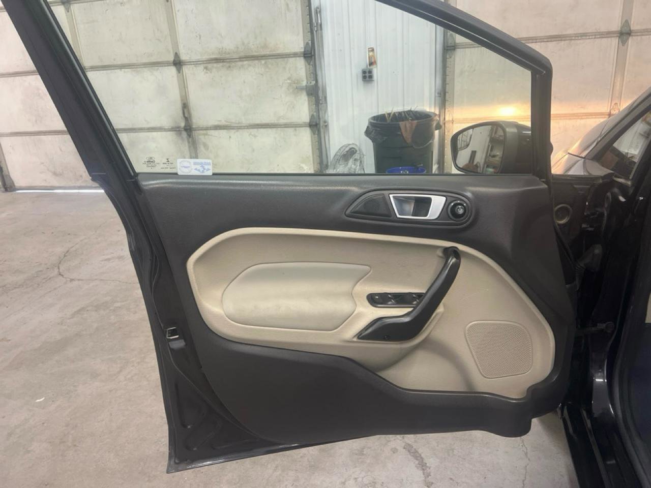 Used 2014 Ford Fiesta SE FWD image 10