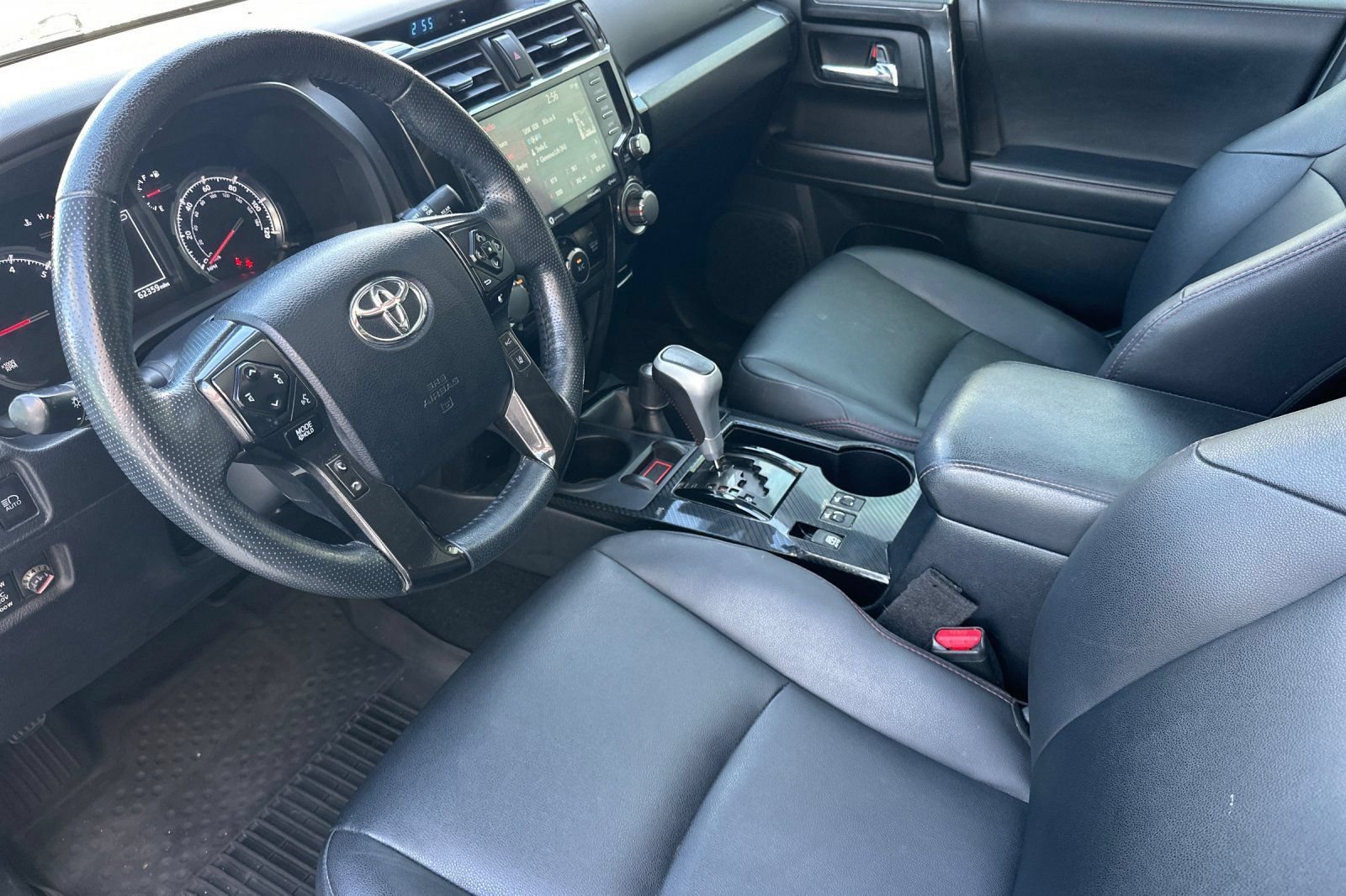 Used 2024 Toyota 4Runner TRD Off-Road Premium w/ Off Road Premium Plus Package AWD/4WD image 10