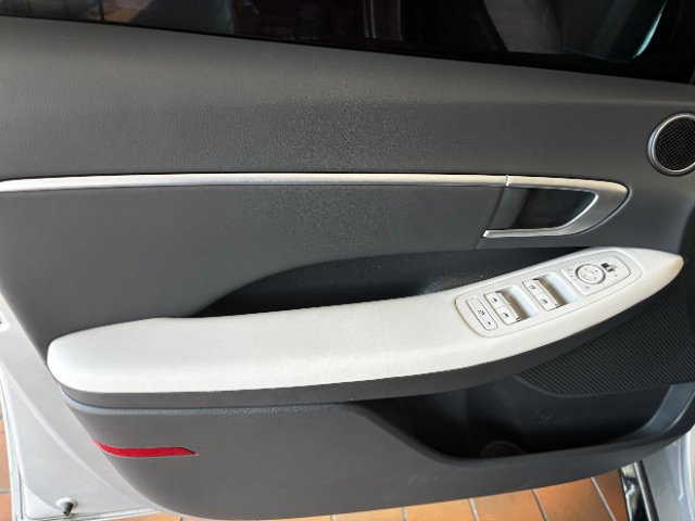 Used 2024 Hyundai Sonata SEL FWD image 15