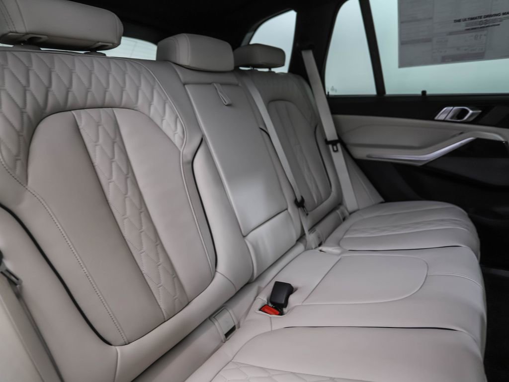 New 2026 BMW X5 M60i image 27
