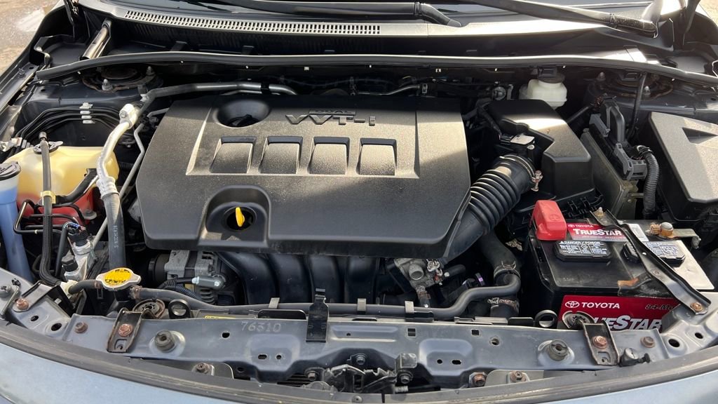 Used 2013 Toyota Corolla LE image 37