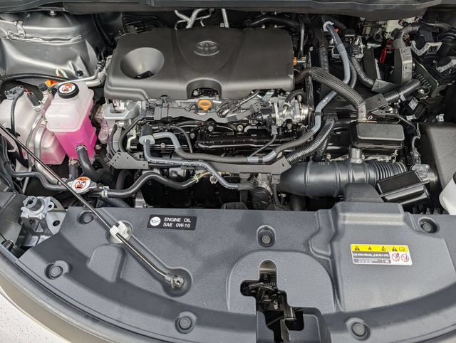 Certified 2026 Toyota Sienna XLE FWD image 34