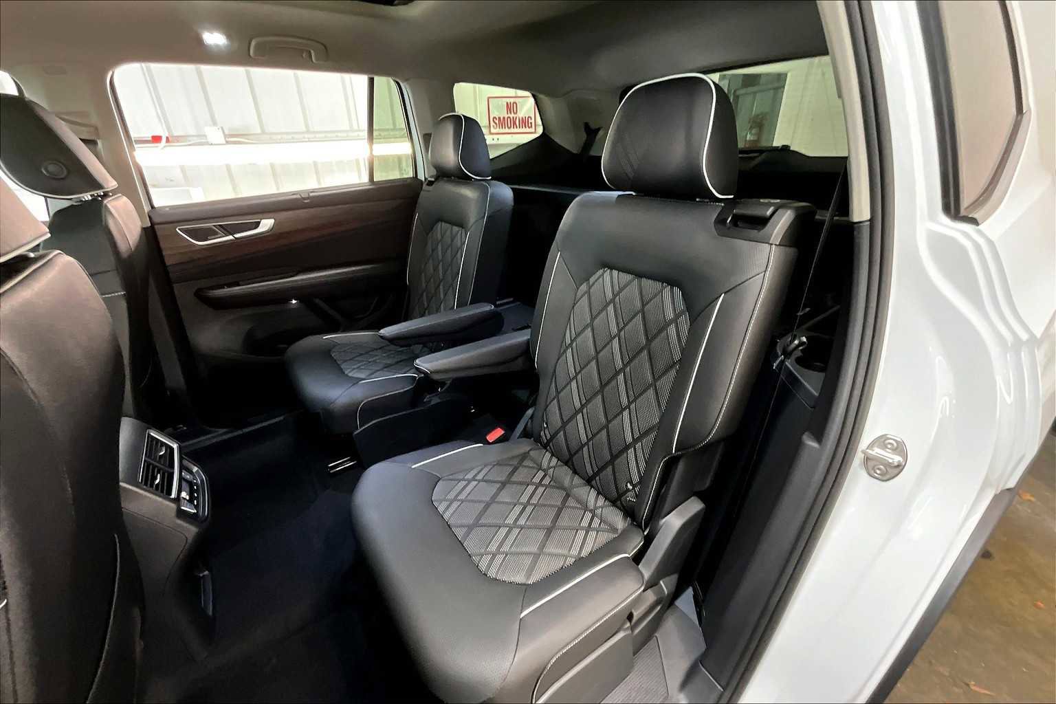 New 2026 Volkswagen Atlas SEL Premium R-Line image 12