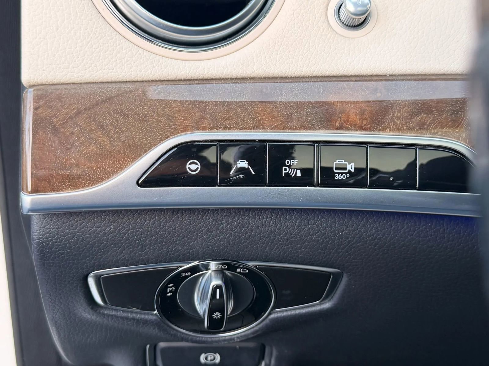 Used 2015 Mercedes-Benz S 550 Sedan image 15