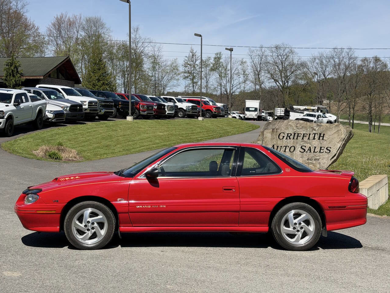 Used 1996 Pontiac Grand Am SE FWD image 2