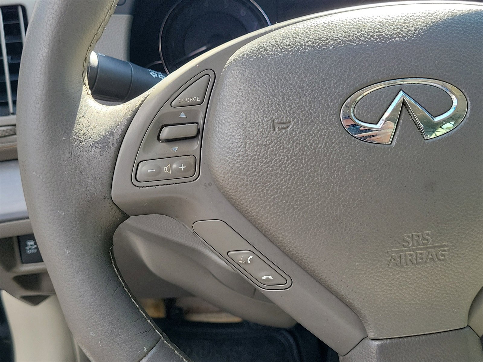 Used 2013 INFINITI G37 Journey w/ Premium Pkg image 19