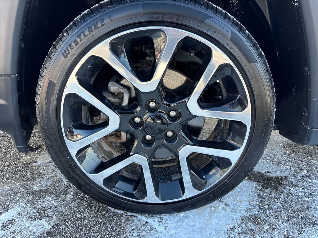 Used 2018 Jeep Compass Limited w/ Navigation Group image 33