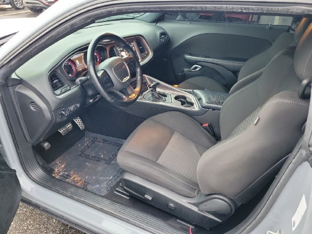 Used 2022 Dodge Challenger R/T w/ Driver Convenience Group RWD image 8