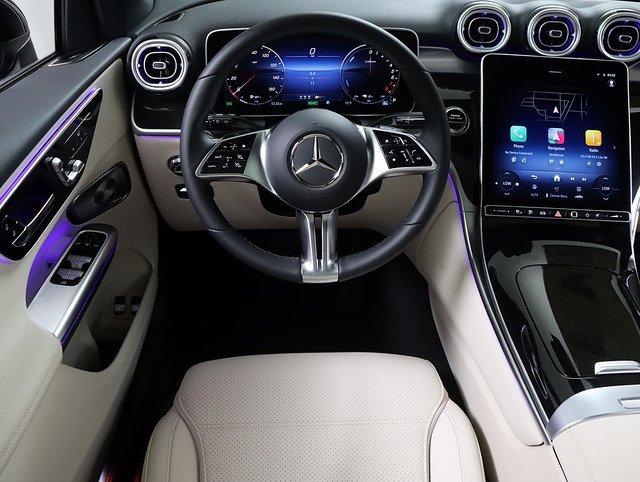 New 2025 Mercedes-Benz GLC 350e 4MATIC image 15