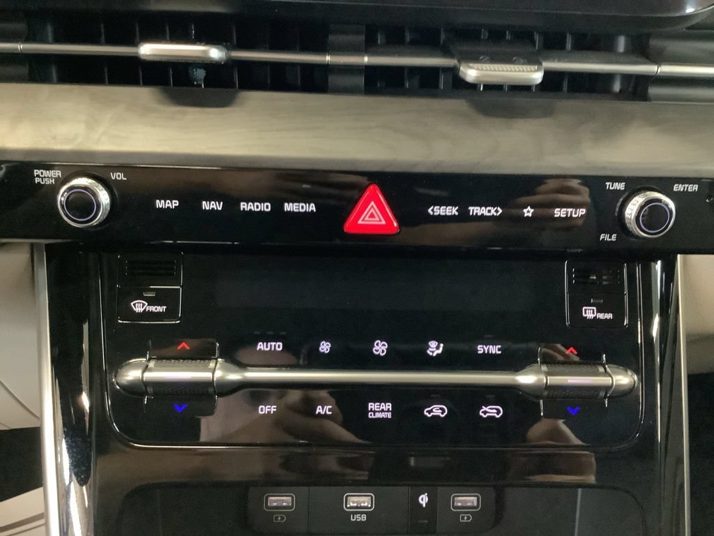Certified 2024 Kia Carnival SX FWD image 21