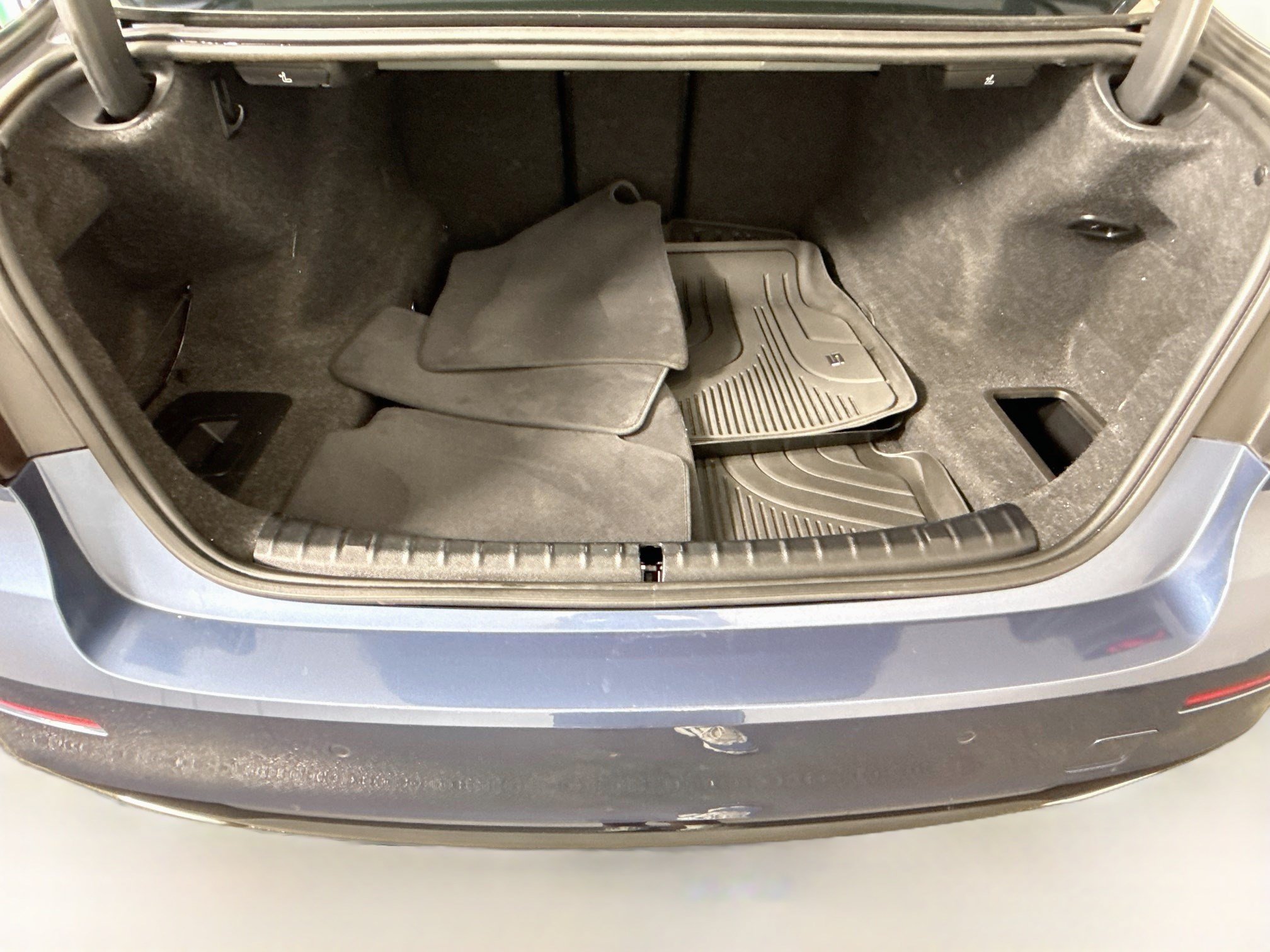 Used 2023 BMW 530i w/ Premium Package RWD image 35