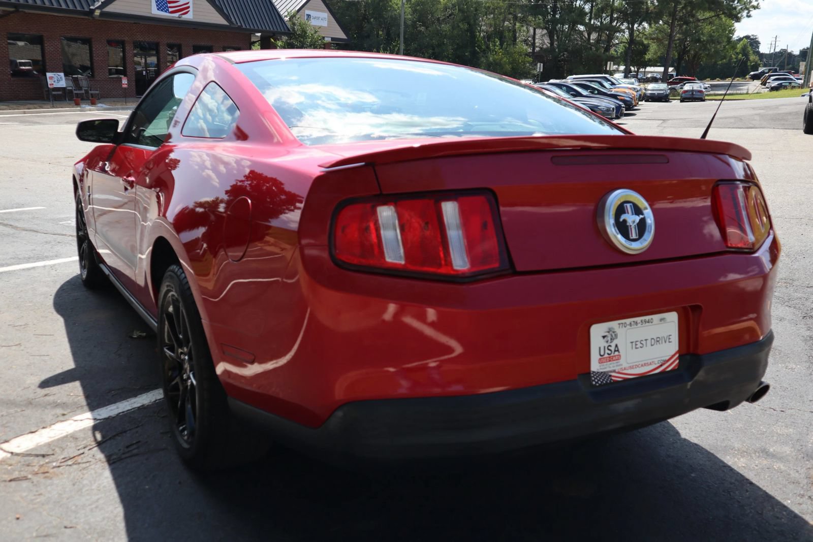 Used 2010 Ford Mustang Coupe RWD image 4