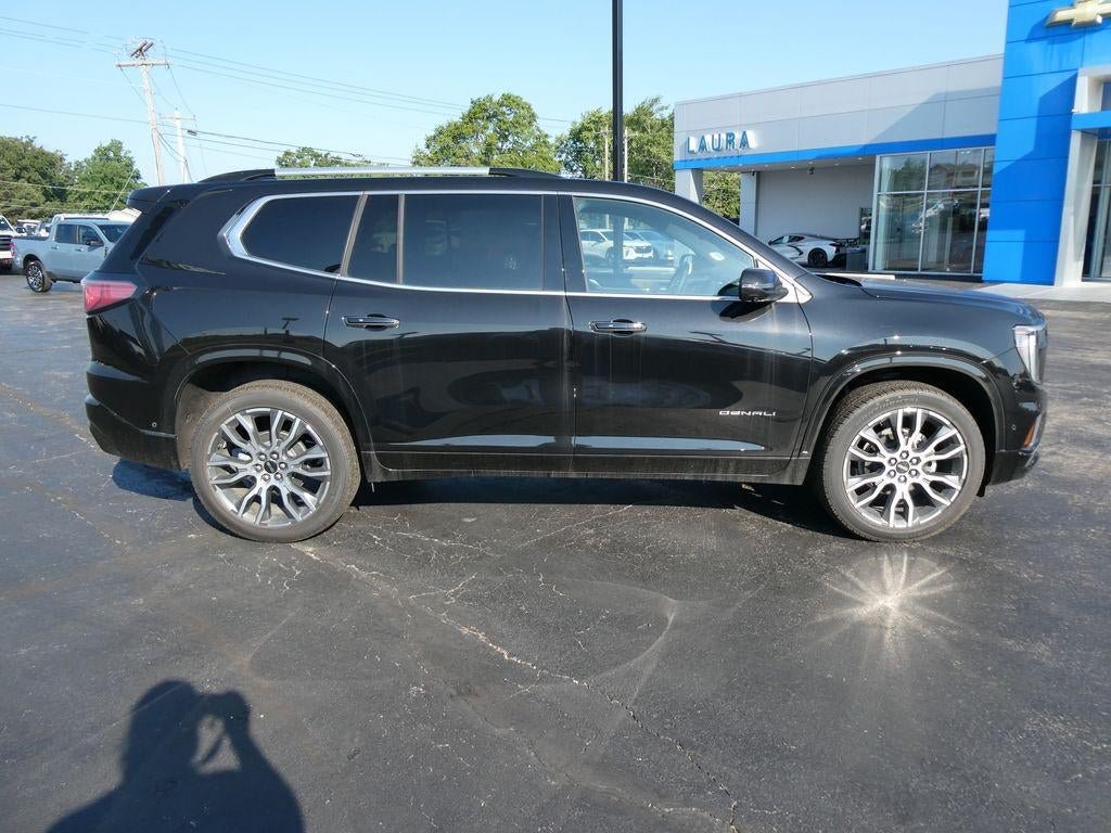 New 2026 GMC Acadia Denali Ultimate AWD/4WD image 3