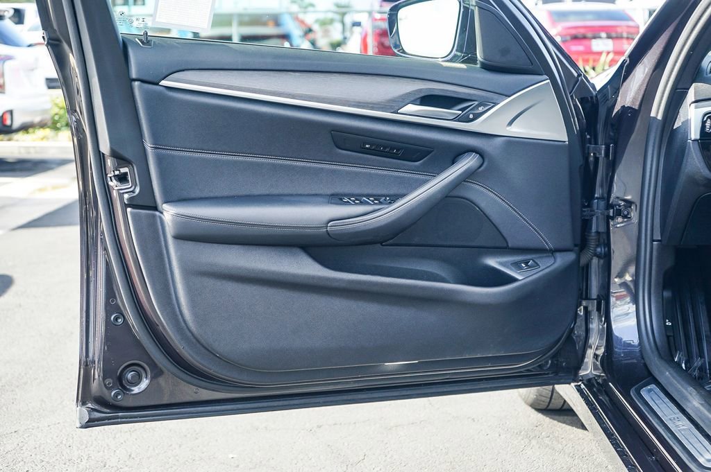 Used 2022 BMW 530i w/ Convenience Package image 22