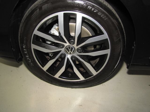 Used 2025 Volkswagen Jetta SE FWD image 26