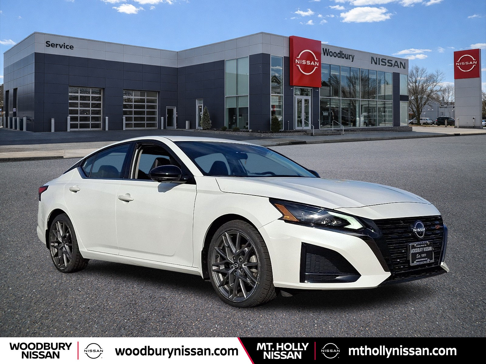 Certified 2023 Nissan Altima 2.0 SR FWD image 1