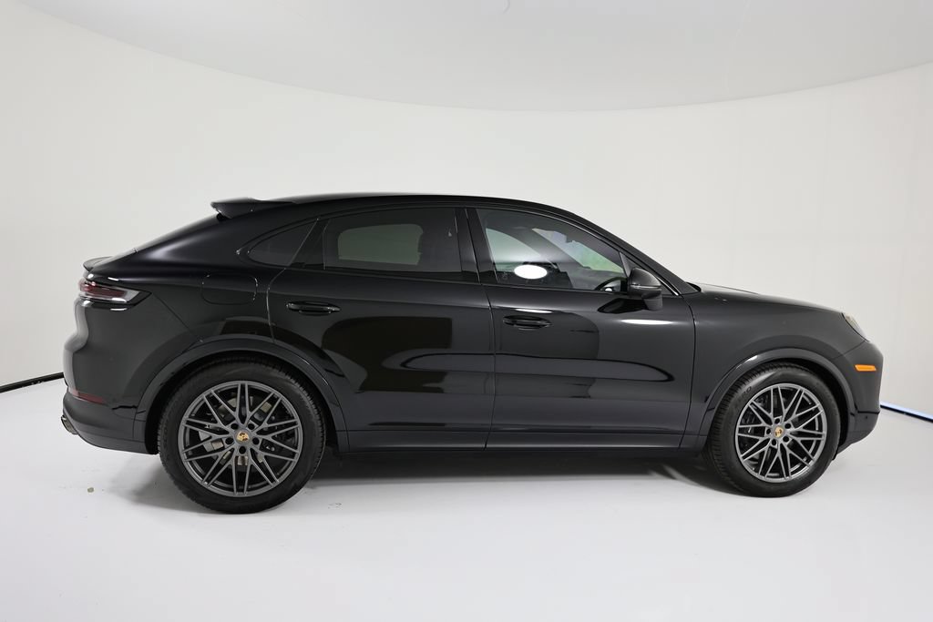 New 2026 Porsche Cayenne Coupe AWD/4WD image 8