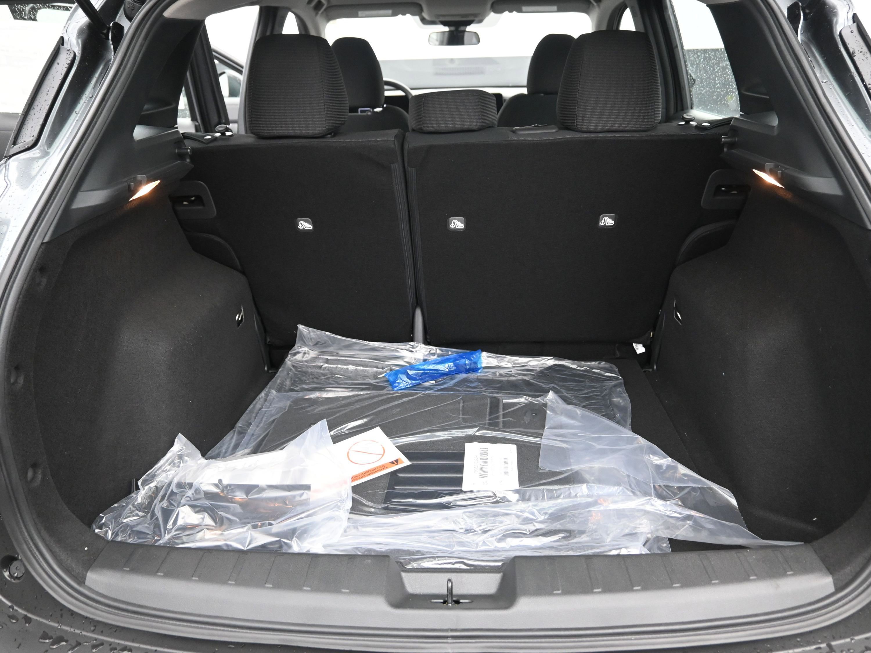 New 2026 Nissan Kicks S image 18