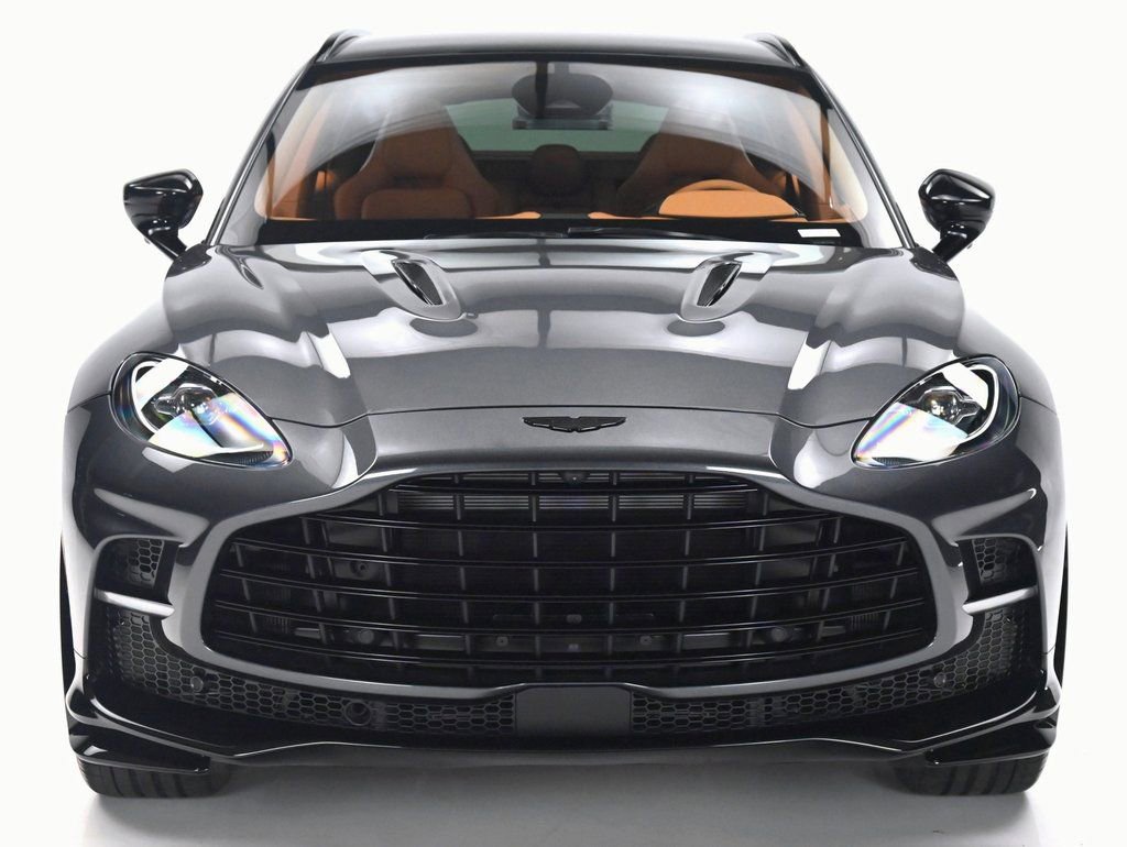 New 2026 Aston Martin DBX 707 image 30