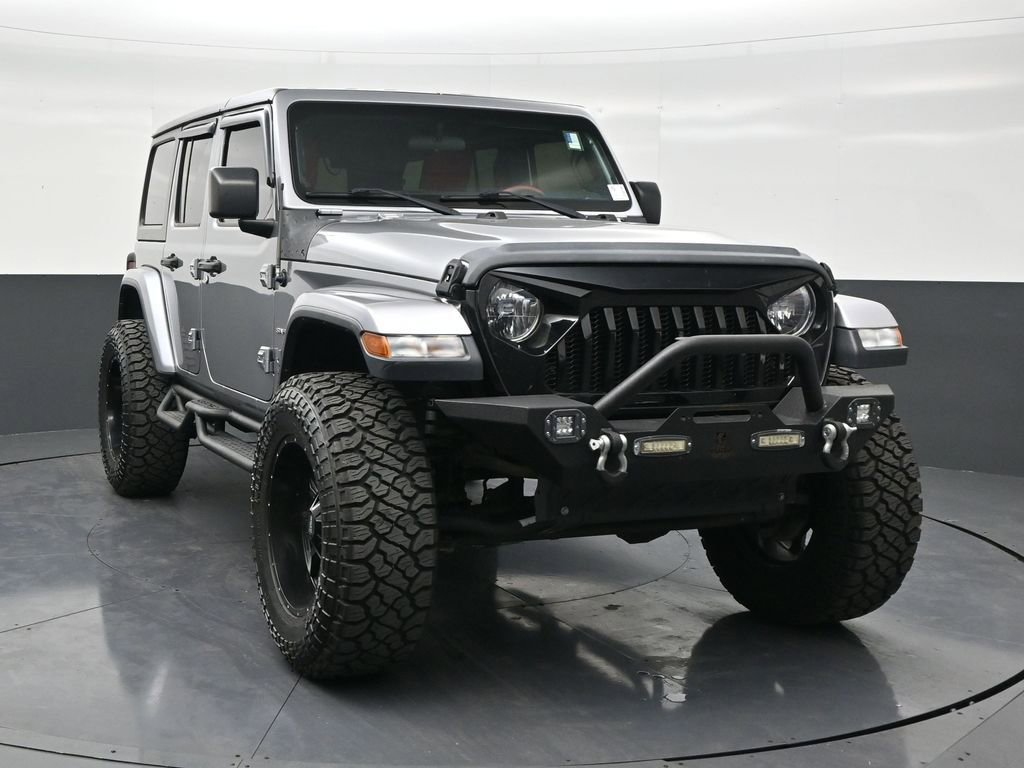 Used 2018 Jeep Wrangler Unlimited Sahara w/ Cold Weather Group image 7