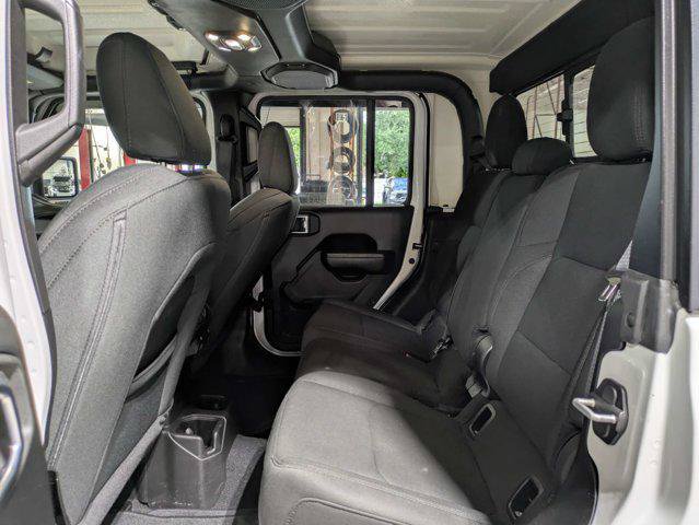 Certified 2022 Jeep Gladiator Sport AWD/4WD image 13