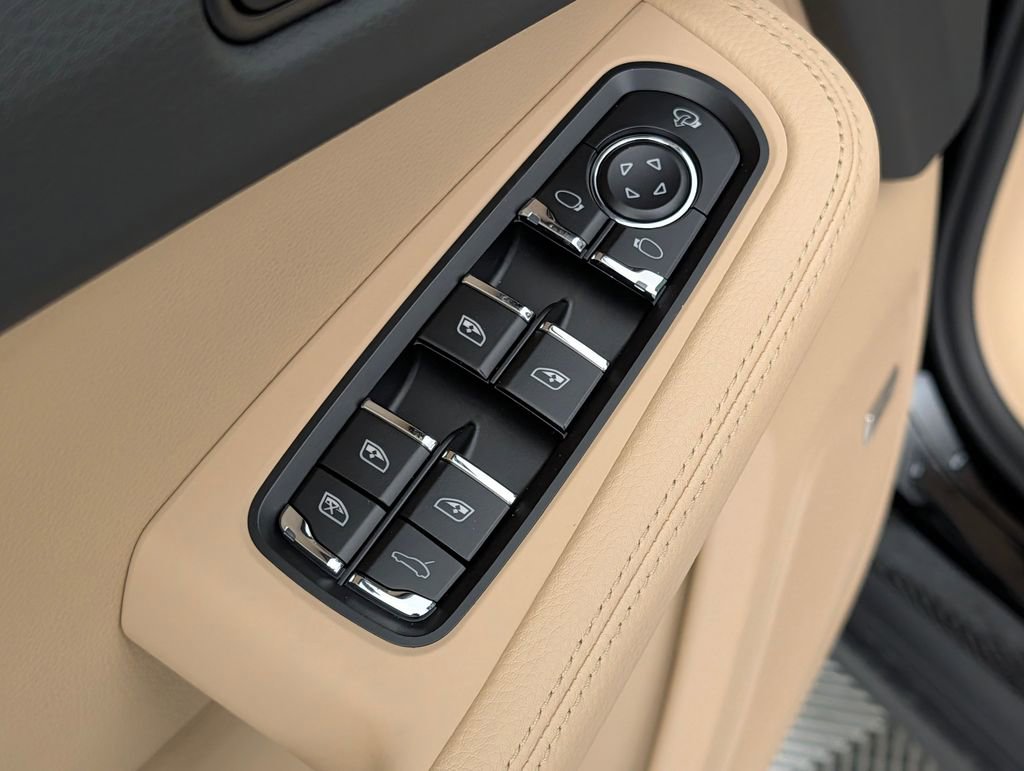 New 2026 Porsche Macan image 27