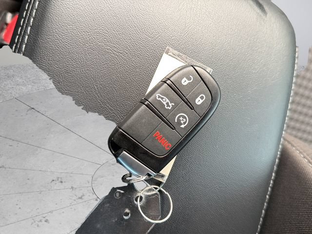 Used 2023 Dodge Charger SXT AWD/4WD image 28