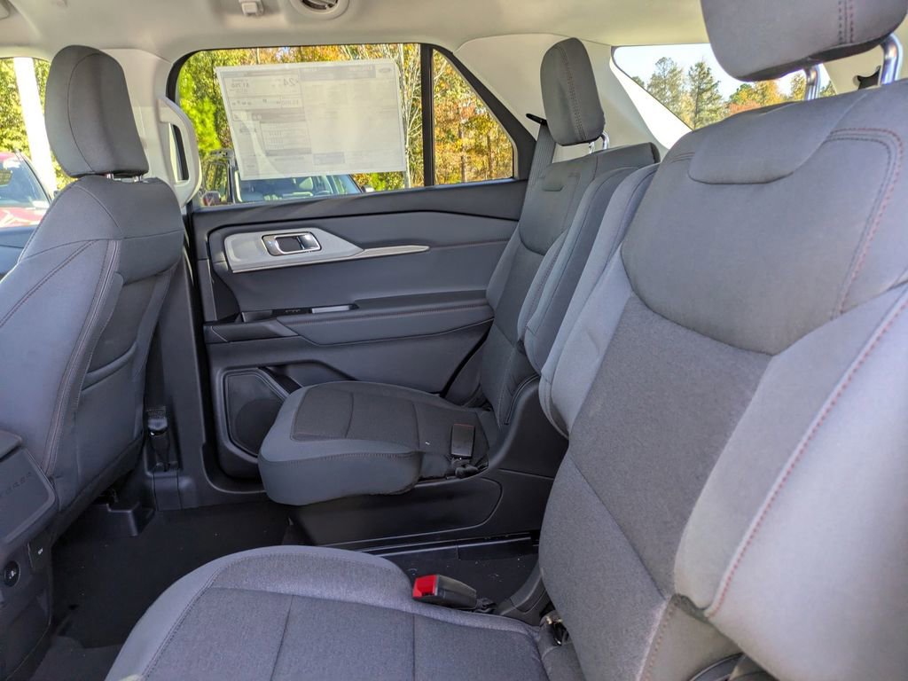 New 2026 Ford Explorer Active image 14