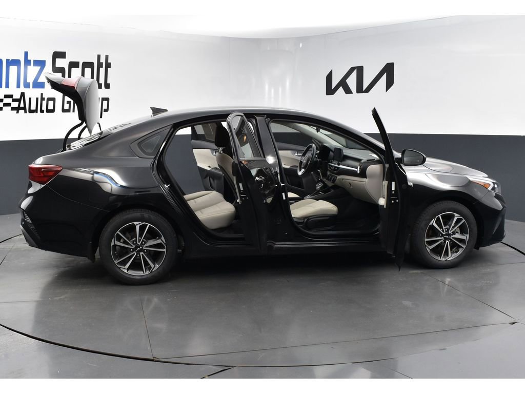 Certified 2022 Kia Forte LXS image 28